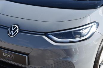 VOLKSWAGEN ID.3 Pro Performance 58kWh Family Auto 5dr