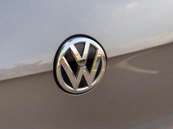 VOLKSWAGEN GOLF 2.0 TDI BlueMotion Tech SE DSG Euro 5 (s/s) 5dr