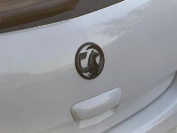 VAUXHALL CORSA 1.2i 16v Limited Edition 3dr (a/c)
