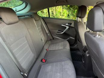 VAUXHALL INSIGNIA 2.0 CDTi SRi Nav Auto Euro 5 5dr