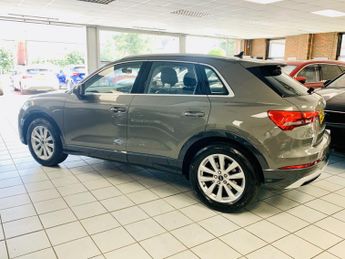 AUDI Q3 1.5 TFSI CoD 35 Sport