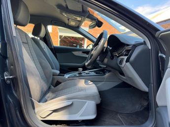 AUDI A4 2.0 TDI 35 SE S Tronic Euro 6 (s/s) 4dr