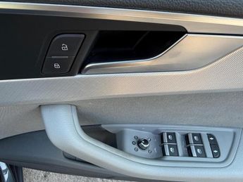 AUDI A4 2.0 TDI 35 SE S Tronic Euro 6 (s/s) 4dr