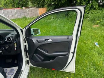 MERCEDES-BENZ B CLASS 1.6 B180 Sport