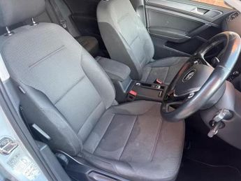 VOLKSWAGEN GOLF 2.0 TDI BlueMotion Tech SE Nav DSG Euro 6 (s/s) 5dr