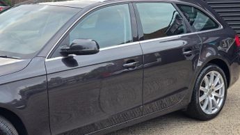 AUDI A4 AVANT 2.0 TDI SE Technik S Tronic quattro Euro 5 (s/s) 5dr