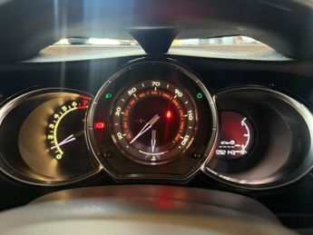 DS AUTOMOBILES DS 3 1.2 PureTech Connected Chic