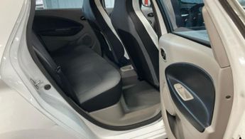 RENAULT ZOE Dynamique Nav White 5dr 1 KEEPER+8 STAMPS