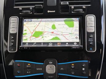 NISSAN LEAF 24kWh Acenta