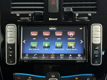 NISSAN LEAF 24kWh Acenta