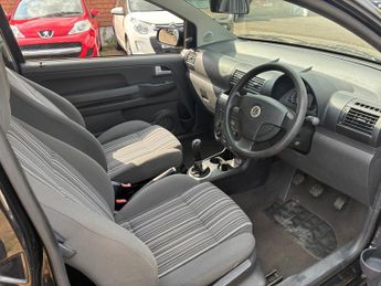 VOLKSWAGEN FOX 1.2 6V Urban Fox