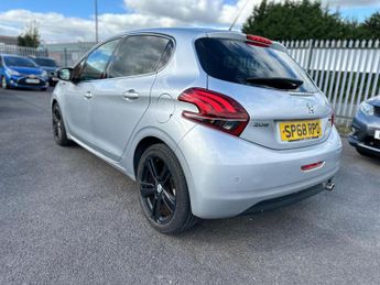 PEUGEOT 208 1.2 PureTech GPF GT Line EAT Euro 6 (s/s) 5dr