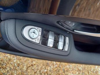 MERCEDES-BENZ C CLASS 2.1 C220d SE Executive Edition 7G-Tronic+ Euro 6 (s/s) 5dr