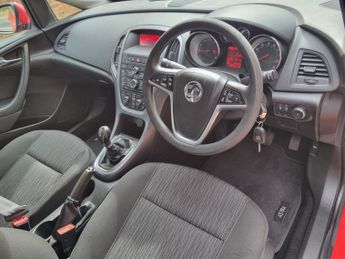 VAUXHALL ASTRA 1.6 i Design