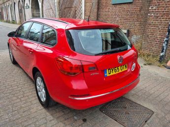 VAUXHALL ASTRA 1.6 i Design