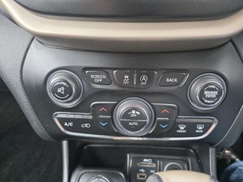 JEEP CHEROKEE 2.2 Cherokee 2.2 Mjii 200hp Limited 4wd 9 Spd Auto
