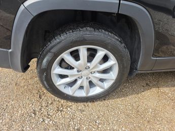 JEEP CHEROKEE 2.2 Cherokee 2.2 Mjii 200hp Limited 4wd 9 Spd Auto