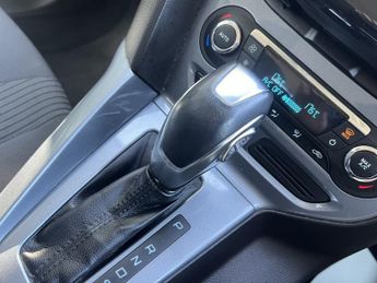 FORD FOCUS 1.6 Titanium Navigator