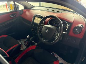 RENAULT CLIO 1.5 Dynamique S Nav dCi 90