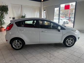 FORD FIESTA 1.6 Zetec