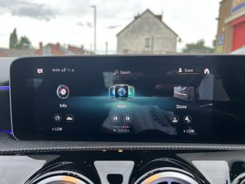 MERCEDES-BENZ A CLASS 1.5 A180d AMG Line