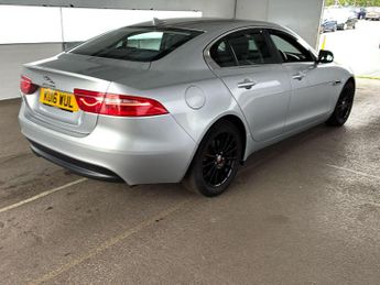 JAGUAR XE 2.0d Prestige Euro 6 (s/s) 4dr