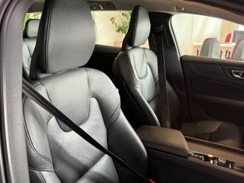 VOLVO V60 2.0 Momentum Plus D3