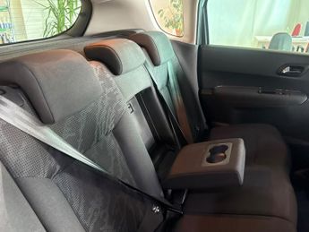 PEUGEOT 3008 1.6 e-HDi Active