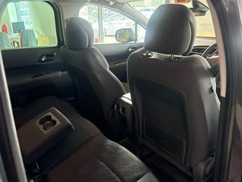 PEUGEOT 3008 1.6 e-HDi Active