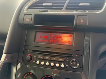 PEUGEOT 3008 1.6 e-HDi Active