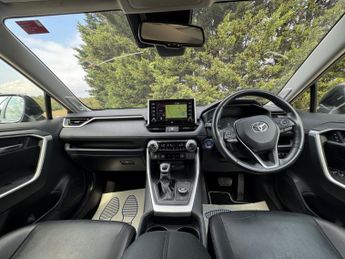 TOYOTA RAV4 2.5 VVT-h Excel