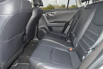 TOYOTA RAV4 2.5 VVT-h Excel