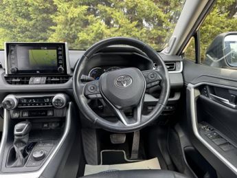 TOYOTA RAV4 2.5 VVT-h Excel