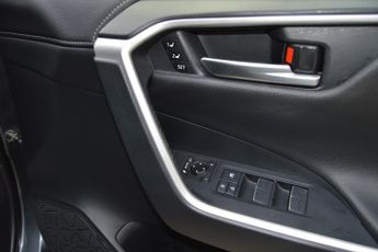 TOYOTA RAV4 2.5 VVT-h Excel