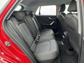 AUDI Q2 1.6 TDI 30 Sport