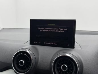 AUDI Q2 1.6 TDI 30 Sport
