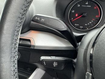 AUDI Q2 1.6 TDI 30 Sport