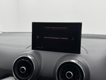 AUDI Q2 1.6 TDI 30 Sport