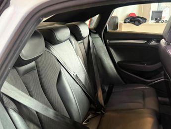 AUDI A3 2.0 TDI Black Edition(CAT-S).