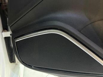 AUDI A3 2.0 TDI Black Edition(CAT-S).