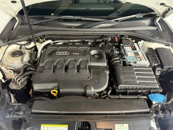 AUDI A3 2.0 TDI Black Edition(CAT-S).
