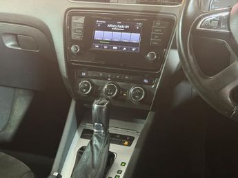 SKODA OCTAVIA 1.6 TDI Elegance