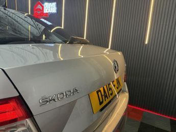 SKODA OCTAVIA 1.6 TDI Elegance