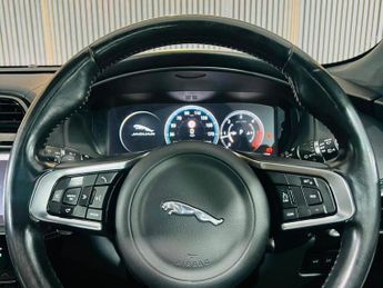 JAGUAR F-PACE 2.0 D180 R-Sport Auto AWD Euro 6 (s/s) 5dr
