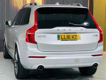 VOLVO XC90 2.0 D5 Momentum Geartronic 4WD Euro 6 (s/s) 5dr