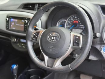 TOYOTA YARIS 1.5 VVT-h T Spirit CVT Euro 5 5dr