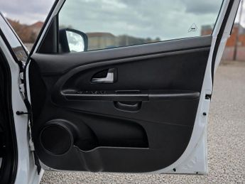 KIA VENGA 1.4 CRDi SR7