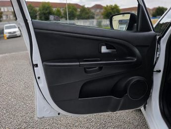 KIA VENGA 1.4 CRDi SR7