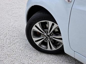 KIA VENGA 1.4 CRDi SR7