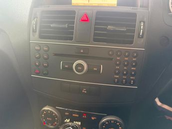 MERCEDES-BENZ C CLASS 1.8 C180 BlueEfficiency SE
